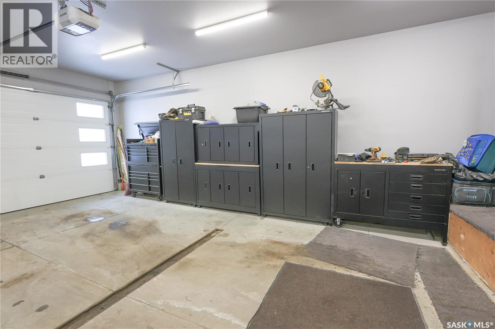 3070 Lakeview Drive, Prince Albert, Saskatchewan  S6V 5E6 - Photo 30 - SK025541