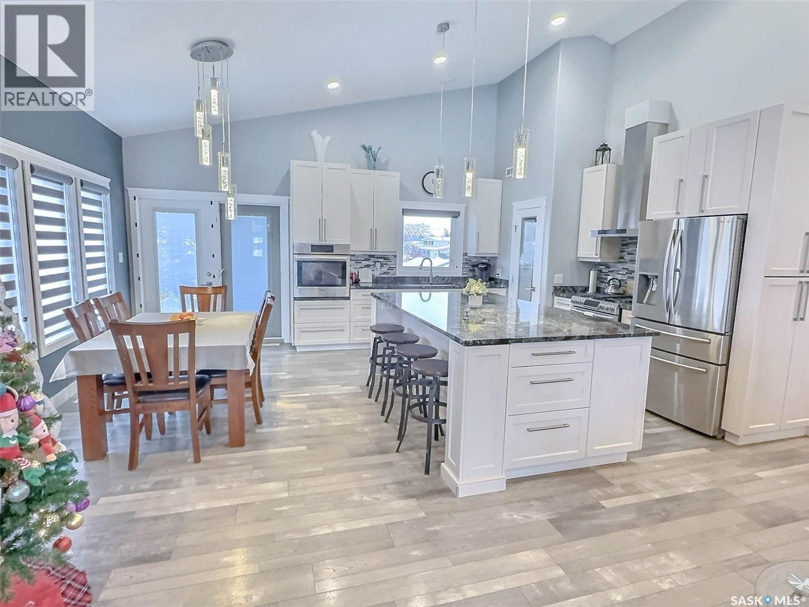 3070 Lakeview Drive, Prince Albert, Saskatchewan  S6V 5E6 - Photo 7 - SK025541