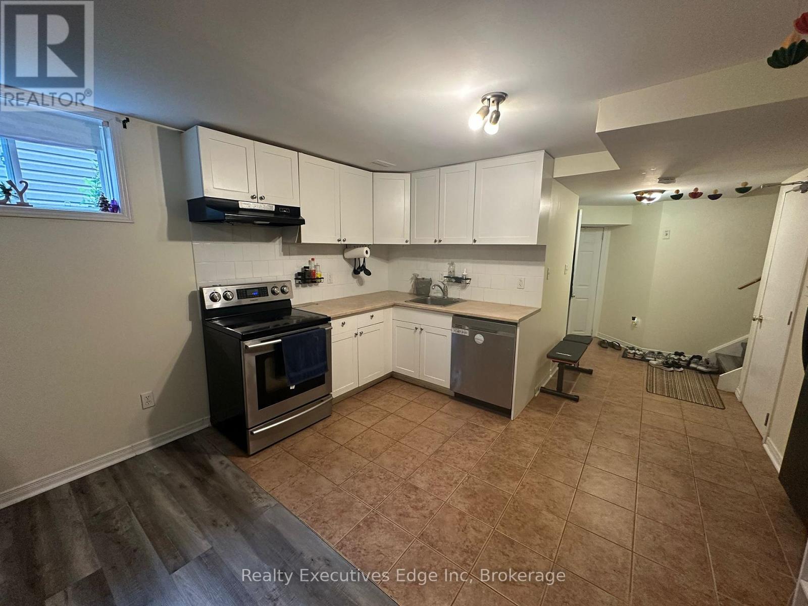 Lower - 242 Farley Drive, Guelph, Ontario N1L 1N2 - Photo 4 - X12482741