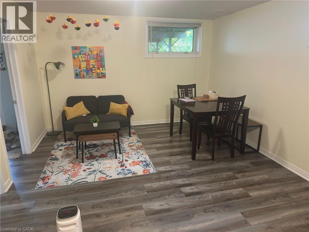 <div class="slider-price">$1,800 Monthly</div><p>242 Farley Drive Unit# Lower, Guelph, Ontario</p>