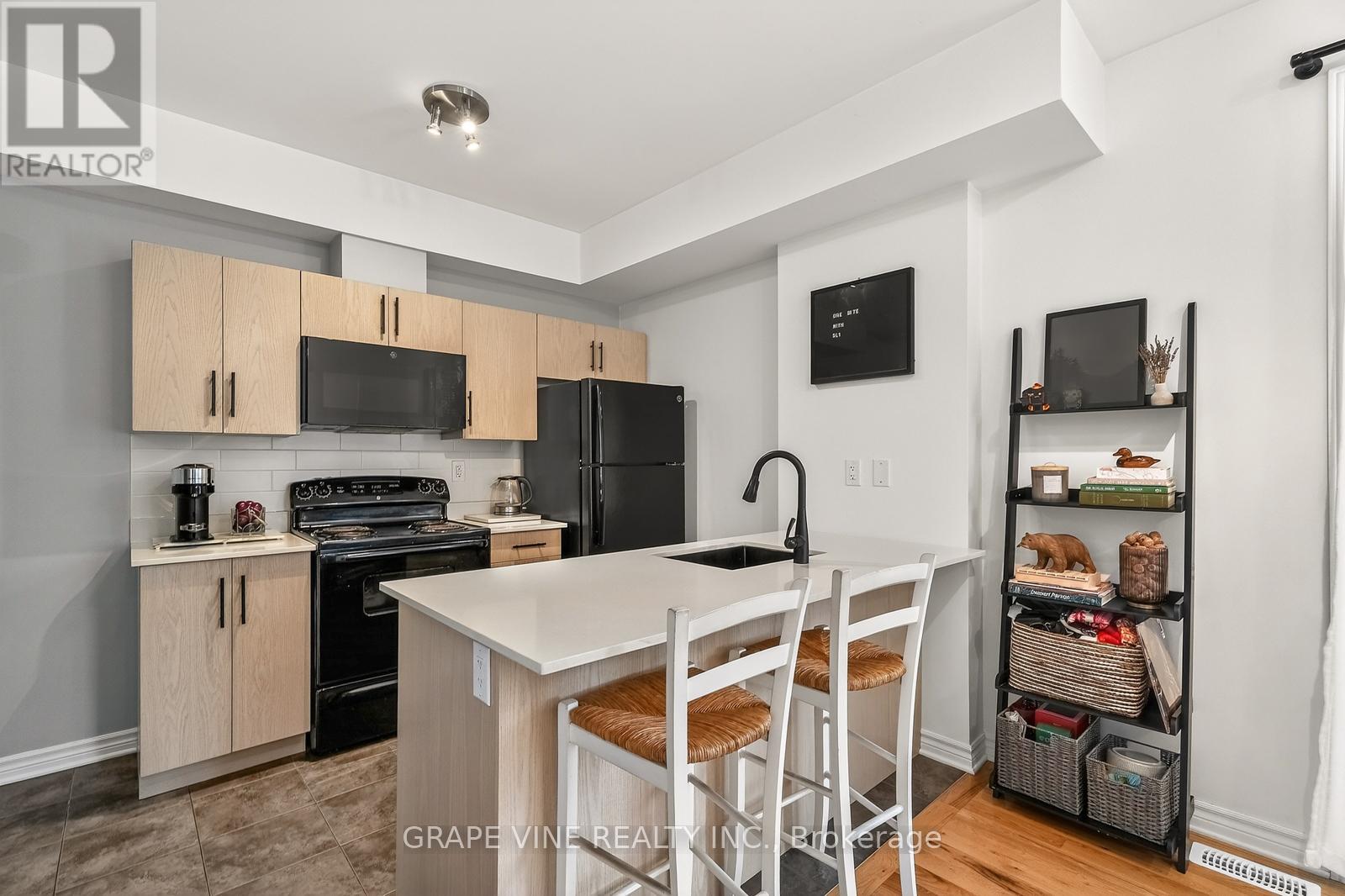 D - 310 Everest Private, Ottawa, Ontario  K1G 4E3 - Photo 13 - X12632674