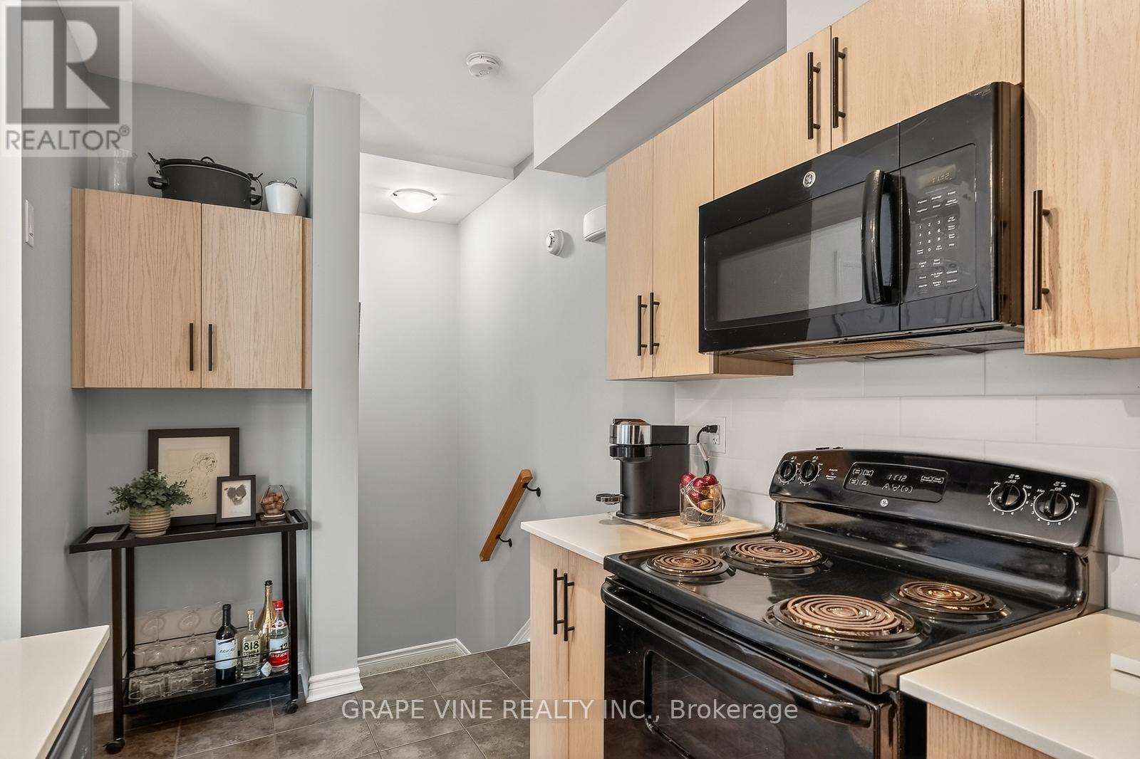 D - 310 Everest Private, Ottawa, Ontario  K1G 4E3 - Photo 18 - X12632674