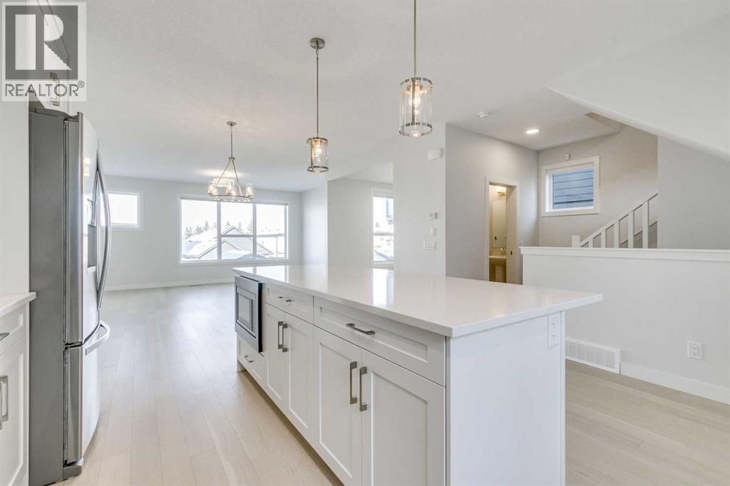 819 Shawnee Terrace Sw, Calgary, Alberta  T2Y 0T4 - Photo 13 - A2255503