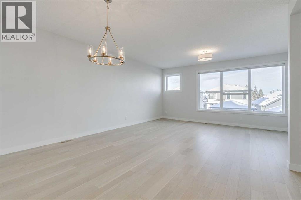 819 Shawnee Terrace Sw, Calgary, Alberta  T2Y 0T4 - Photo 14 - A2255503