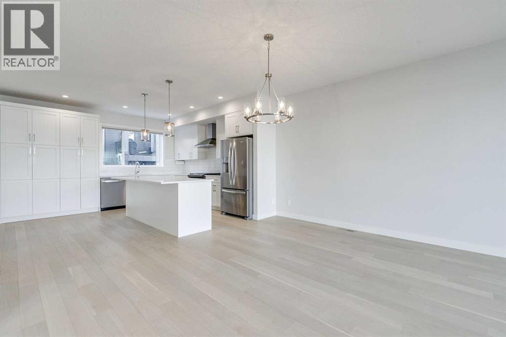 819 Shawnee Terrace Sw, Calgary, Alberta  T2Y 0T4 - Photo 15 - A2255503