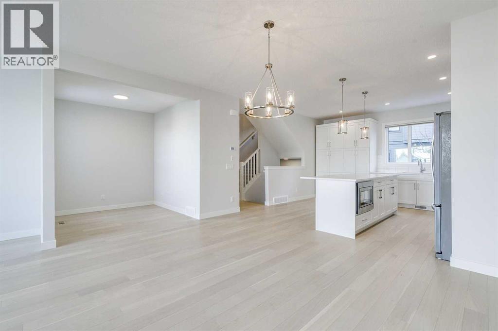 819 Shawnee Terrace Sw, Calgary, Alberta  T2Y 0T4 - Photo 16 - A2255503