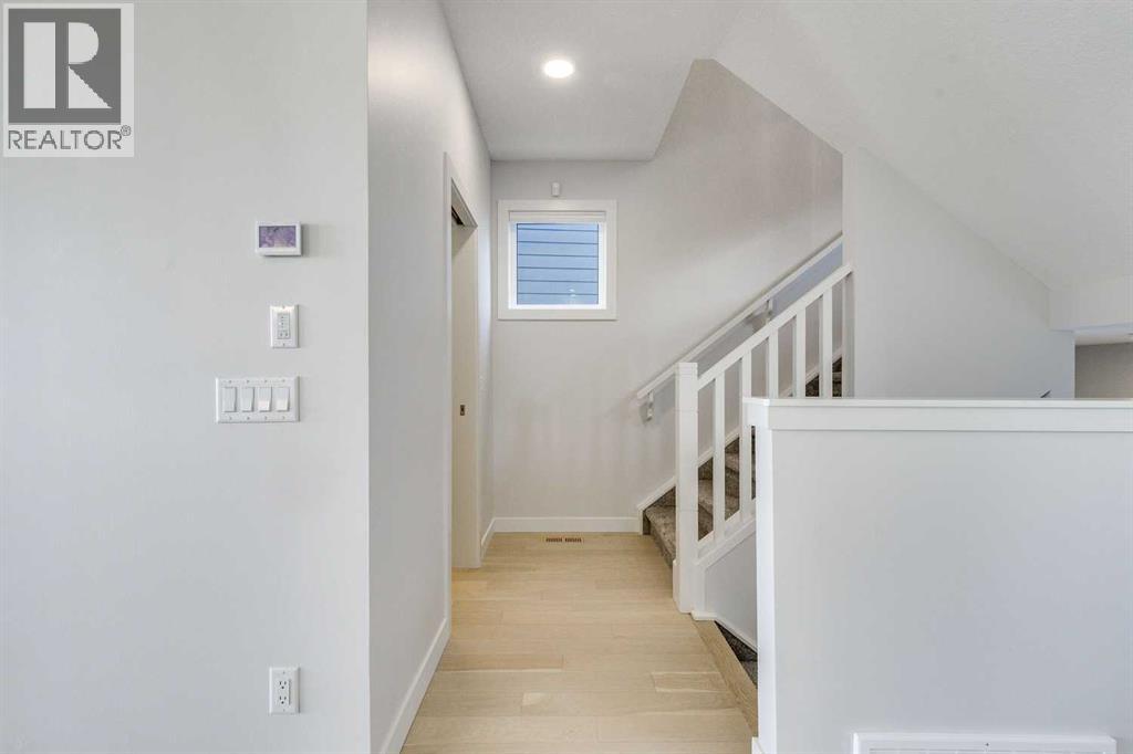 819 Shawnee Terrace Sw, Calgary, Alberta  T2Y 0T4 - Photo 23 - A2255503