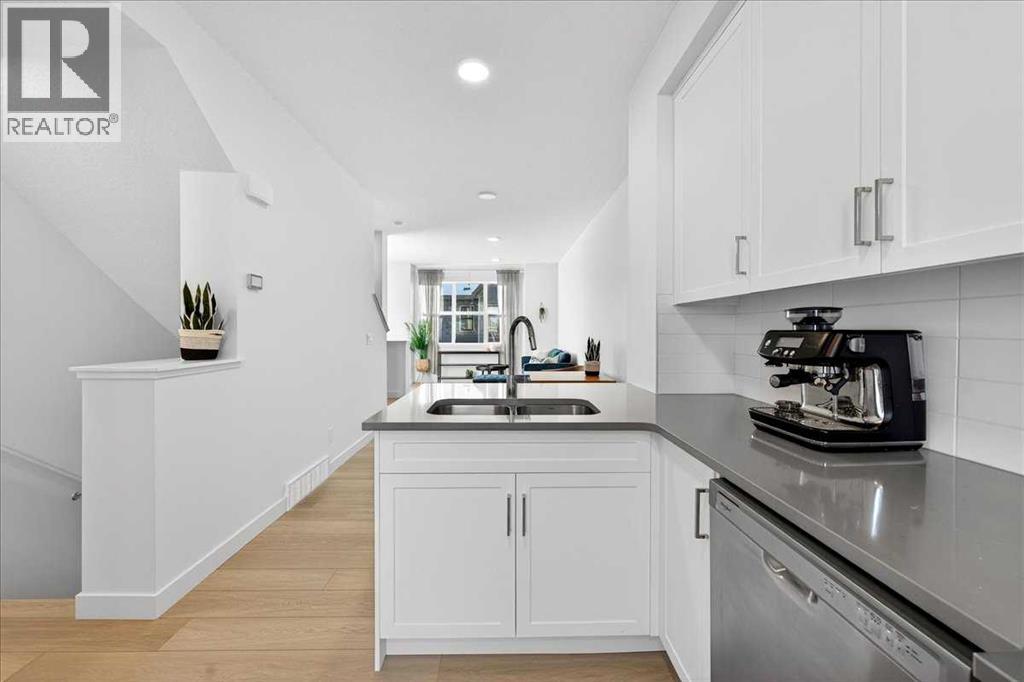 304, 437 Alpine Avenue Sw, Calgary, Alberta T2Y 0Z8 - Photo 6 - A2270576