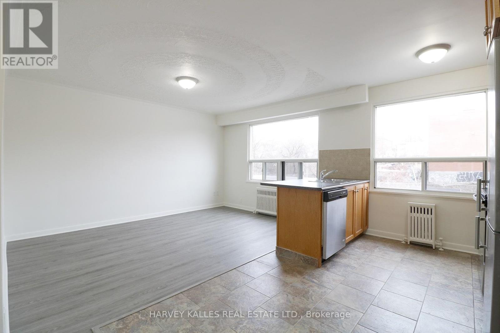 102 - 500 Gilbert Avenue, Toronto, Ontario  M6E 4X5 - Photo 3 - W12632680