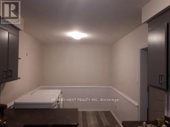 14 Tofield Crescent, Toronto, Ontario  M9W 2B9 - Photo 12 - W12632682