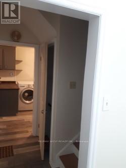 14 Tofield Crescent, Toronto, Ontario  M9W 2B9 - Photo 6 - W12632682