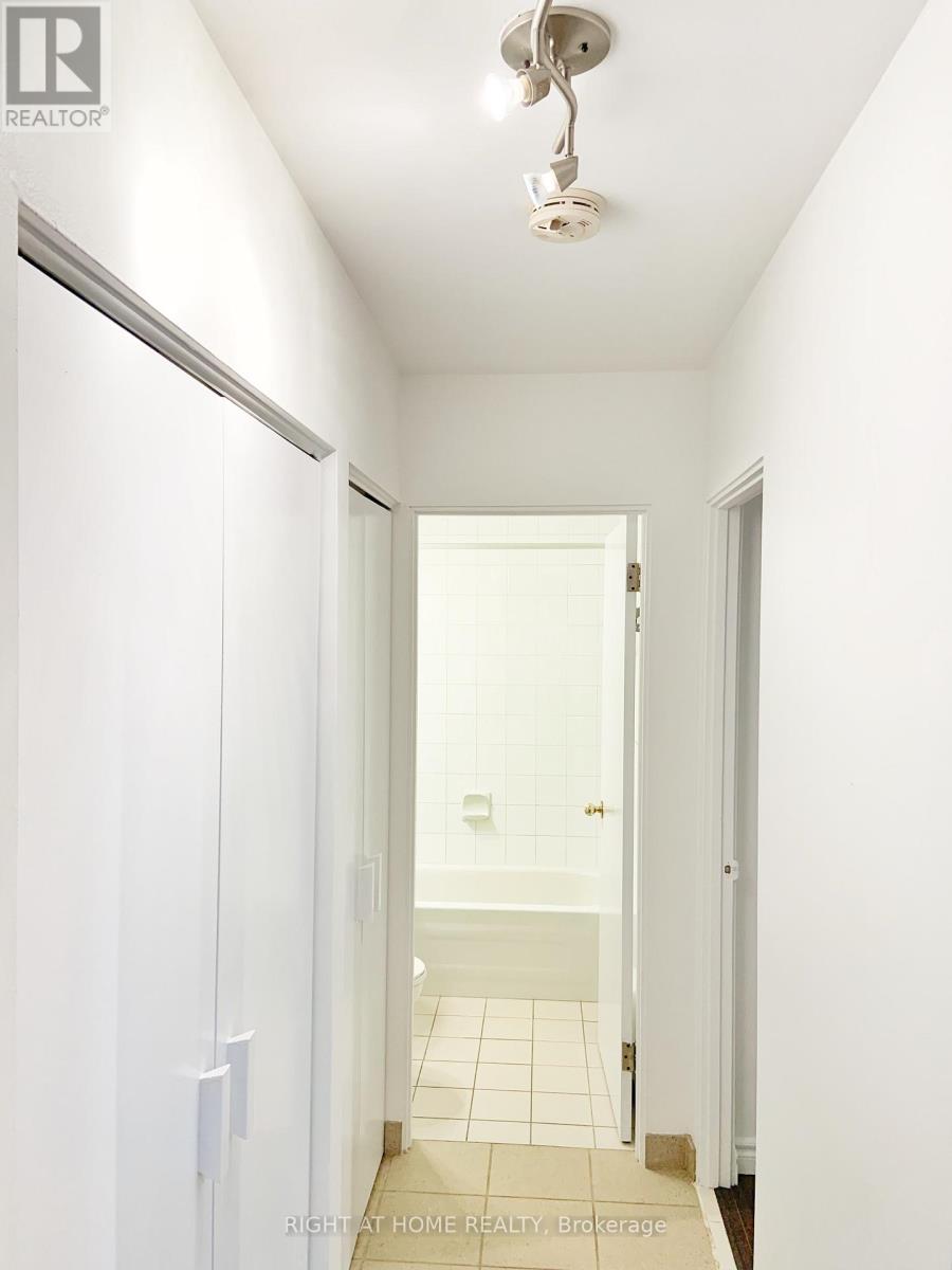 7-9 Rosemount Drive, Kitchener, Ontario  N2B 1P9 - Photo 20 - X12632686