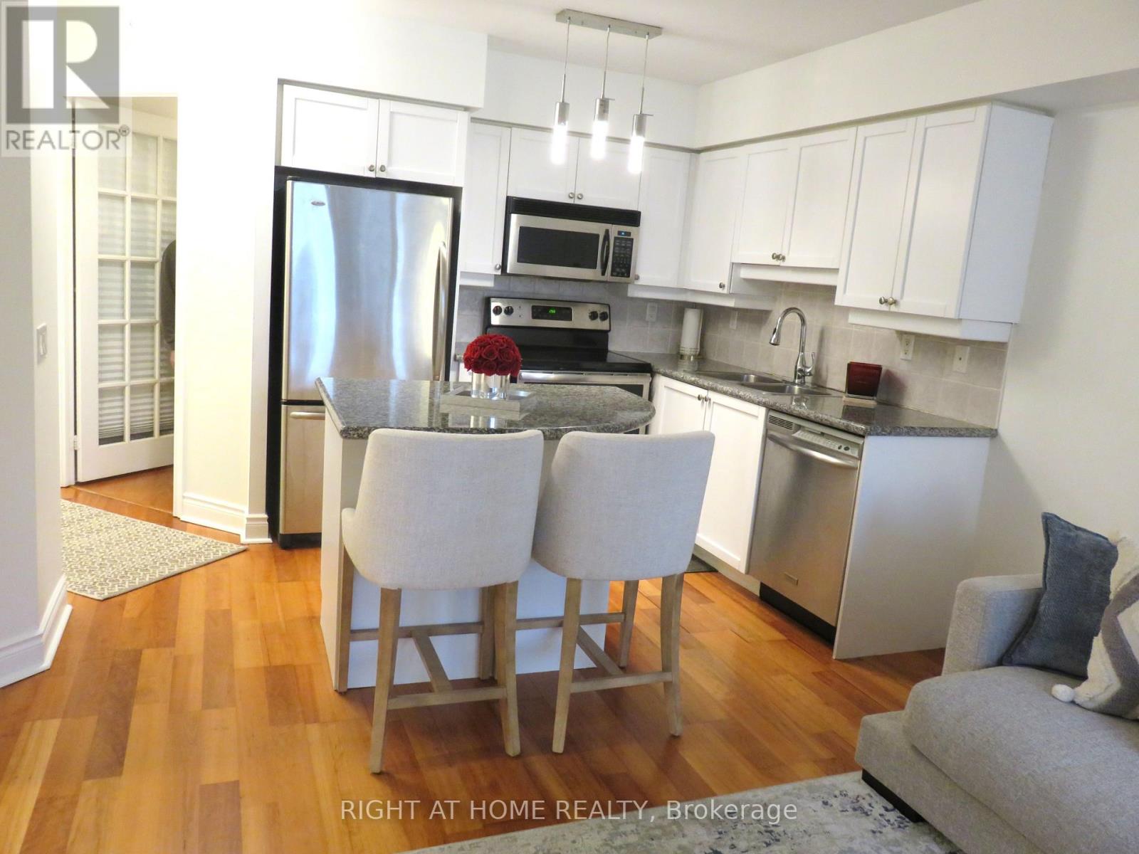 701 - 78 Harrison Garden Boulevard, Toronto (Willowdale East), Ontario  M2N 7E2 - Photo 9 - C12615164