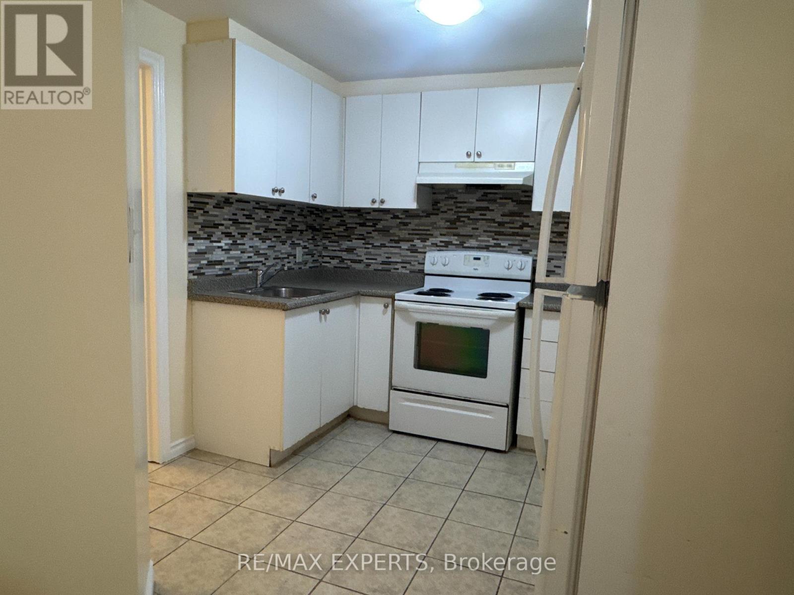 (Basement) - 5 Cadillac Crescent, Brampton, Ontario  L7A 3B3 - Photo 22 - W12632676