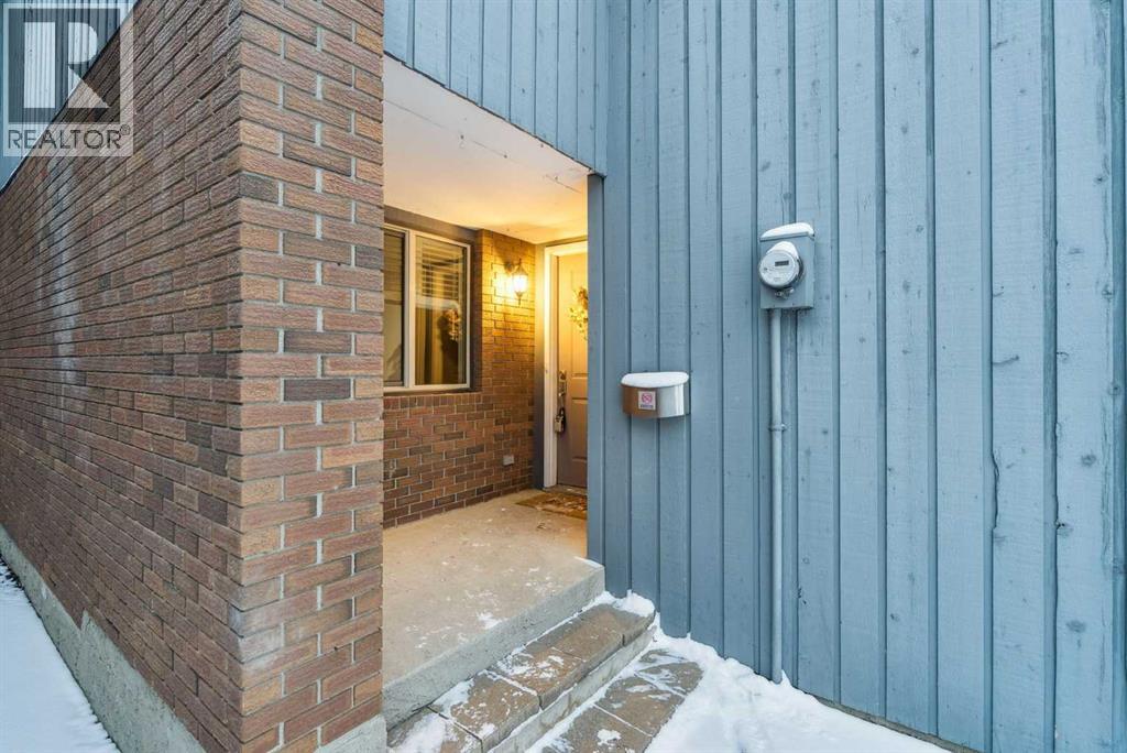 15, 803 Varsity Estates Drive Nw, Calgary, Alberta  T3B 4W5 - Photo 2 - A2270458