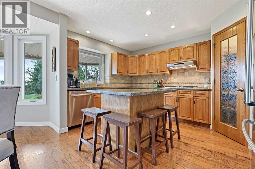 33 Sunset Crescent, Okotoks, Alberta T1S 1P3 - Photo 13 - A2272168