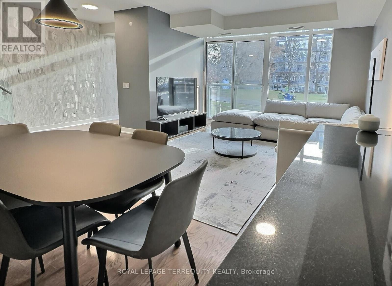 Th117 - 90 Stadium Road, Toronto, Ontario  M5V 3W5 - Photo 2 - C12632708