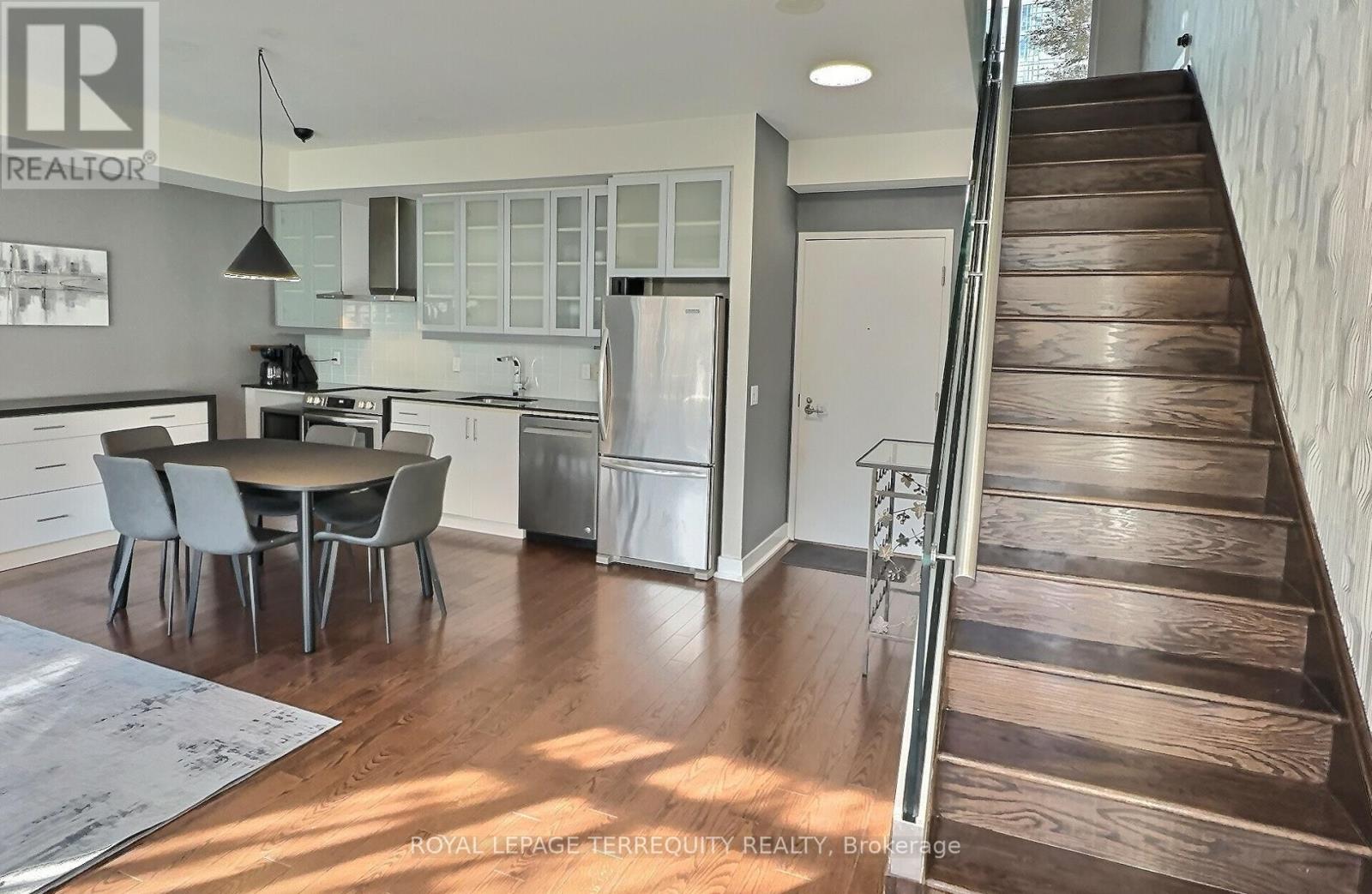 Th117 - 90 Stadium Road, Toronto, Ontario  M5V 3W5 - Photo 4 - C12632708