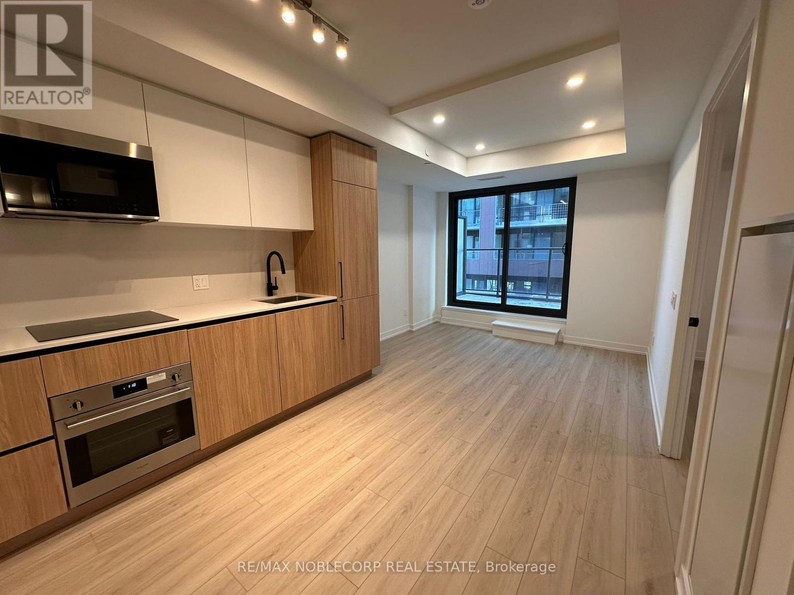 815 - 35 PARLIAMENT STREET, Toronto, Ontario