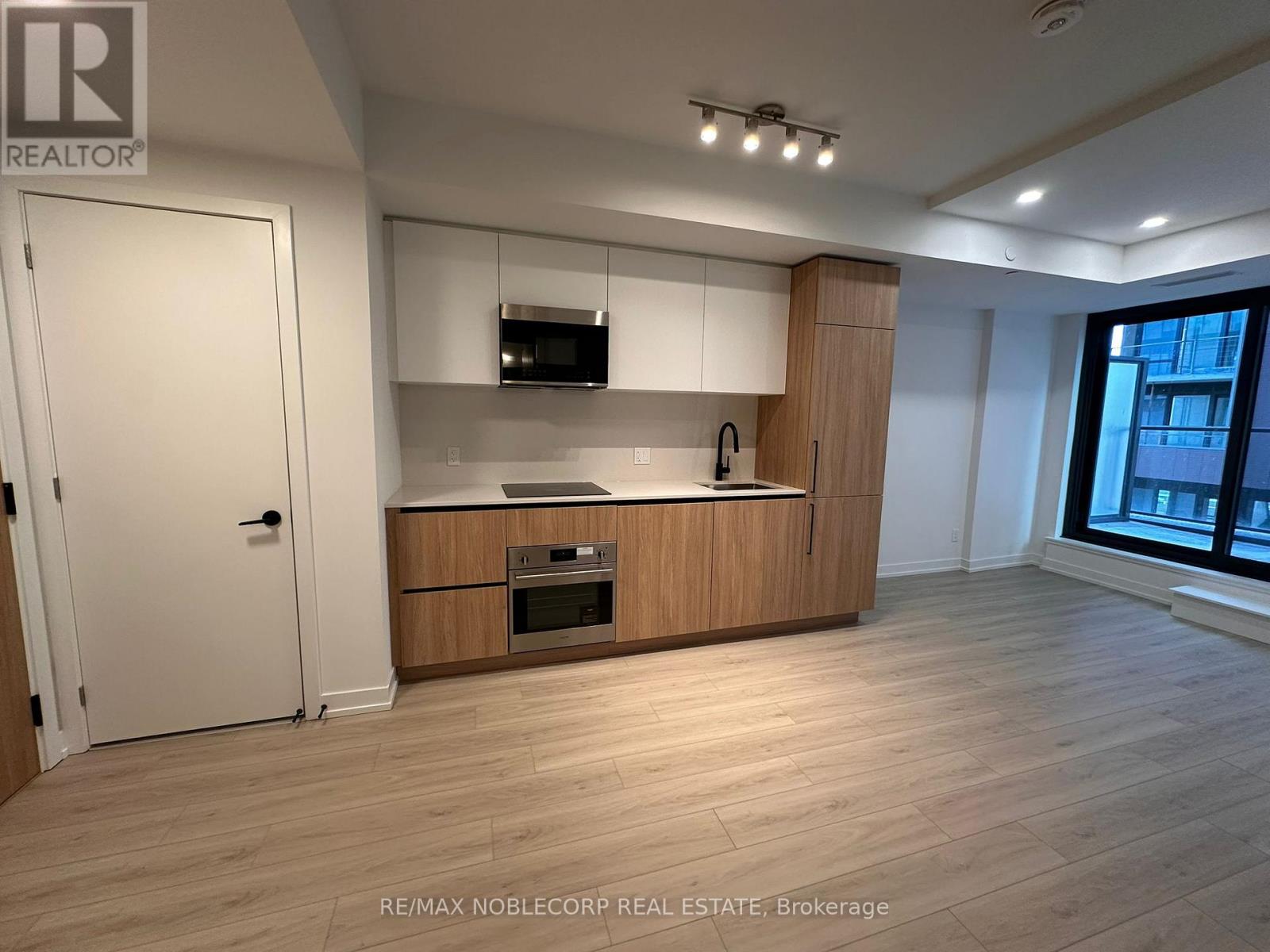 815 - 35 Parliament Street, Toronto, Ontario  M5A 0Z5 - Photo 2 - C12632712