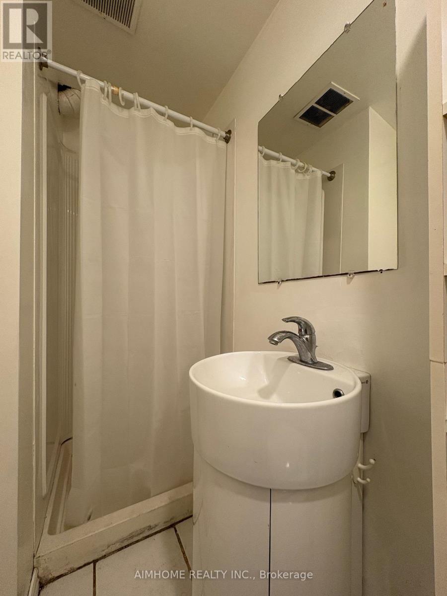 28 - 15 Huntingwood Drive, Toronto, Ontario  M1W 2L7 - Photo 4 - E12632690