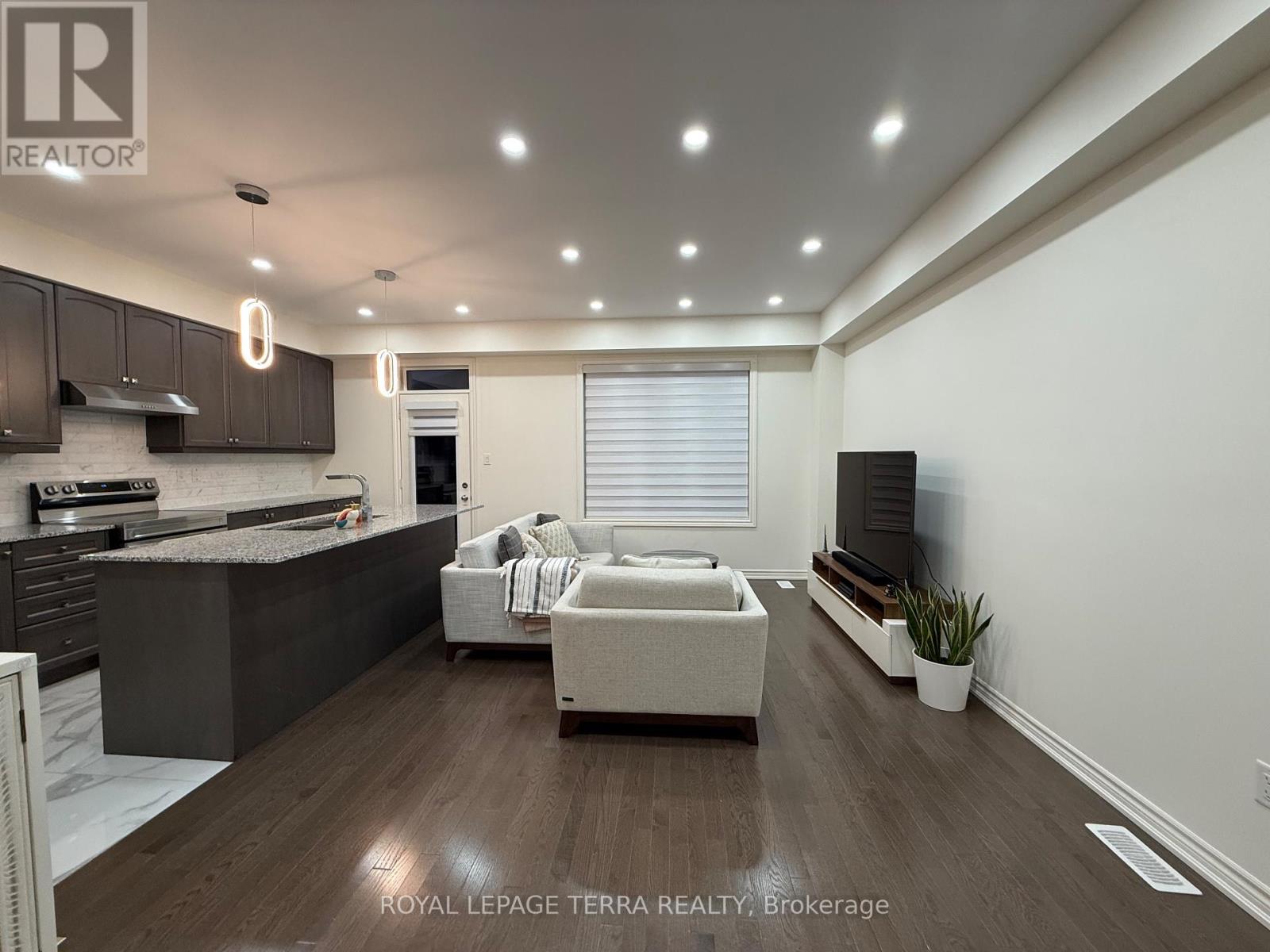 70 Fruitful Crescent, Whitby, Ontario  L1P 0N3 - Photo 8 - E12632694