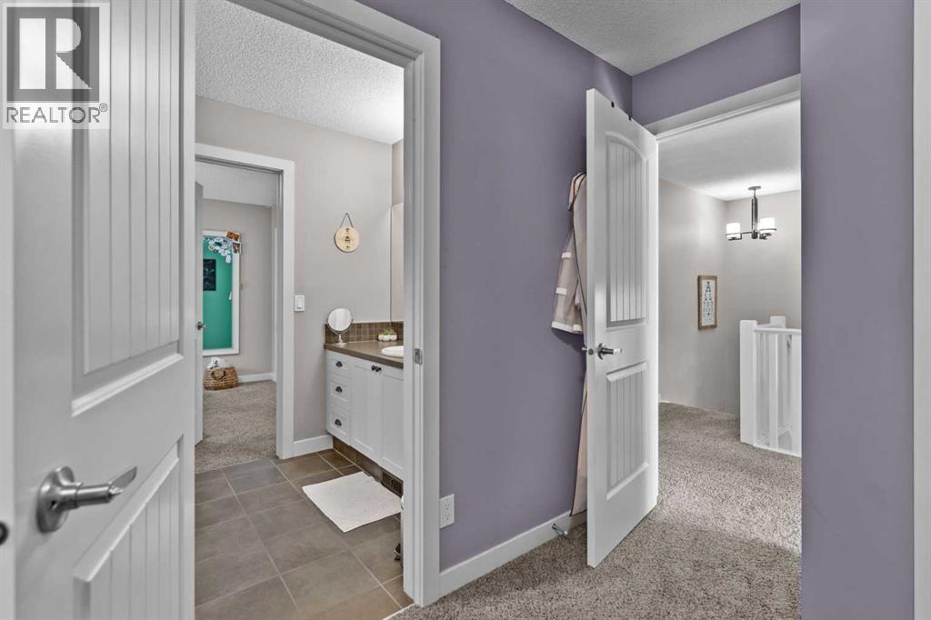 89 Heritage Hill, Cochrane, Alberta  T4C 0L3 - Photo 29 - A2266562