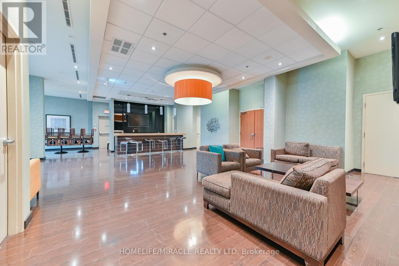 709 - 215 Queen Street E, Brampton, Ontario  L6W 0A9 - Photo 41 - W12632724