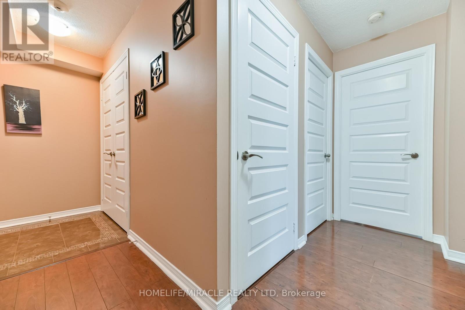 709 - 215 Queen Street E, Brampton, Ontario  L6W 0A9 - Photo 7 - W12632724