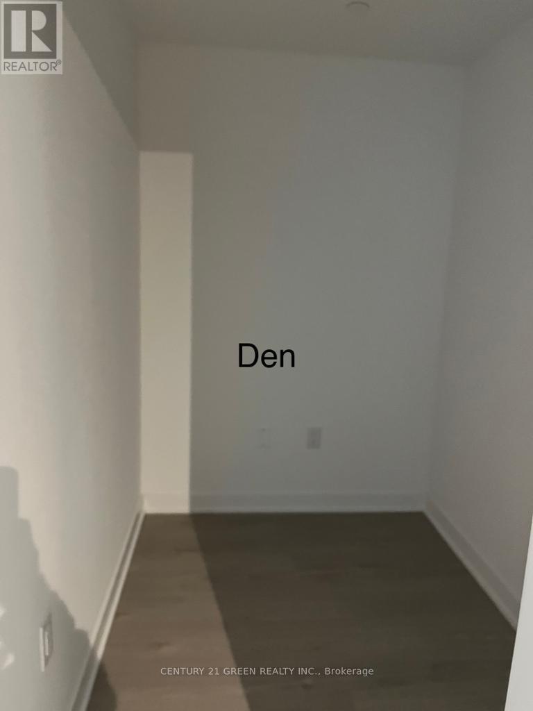 1302 - 3900 Confederation Parkway, Mississauga, Ontario  L5B 0M3 - Photo 7 - W12632728