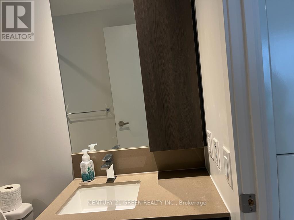 1302 - 3900 Confederation Parkway, Mississauga, Ontario  L5B 0M3 - Photo 8 - W12632728