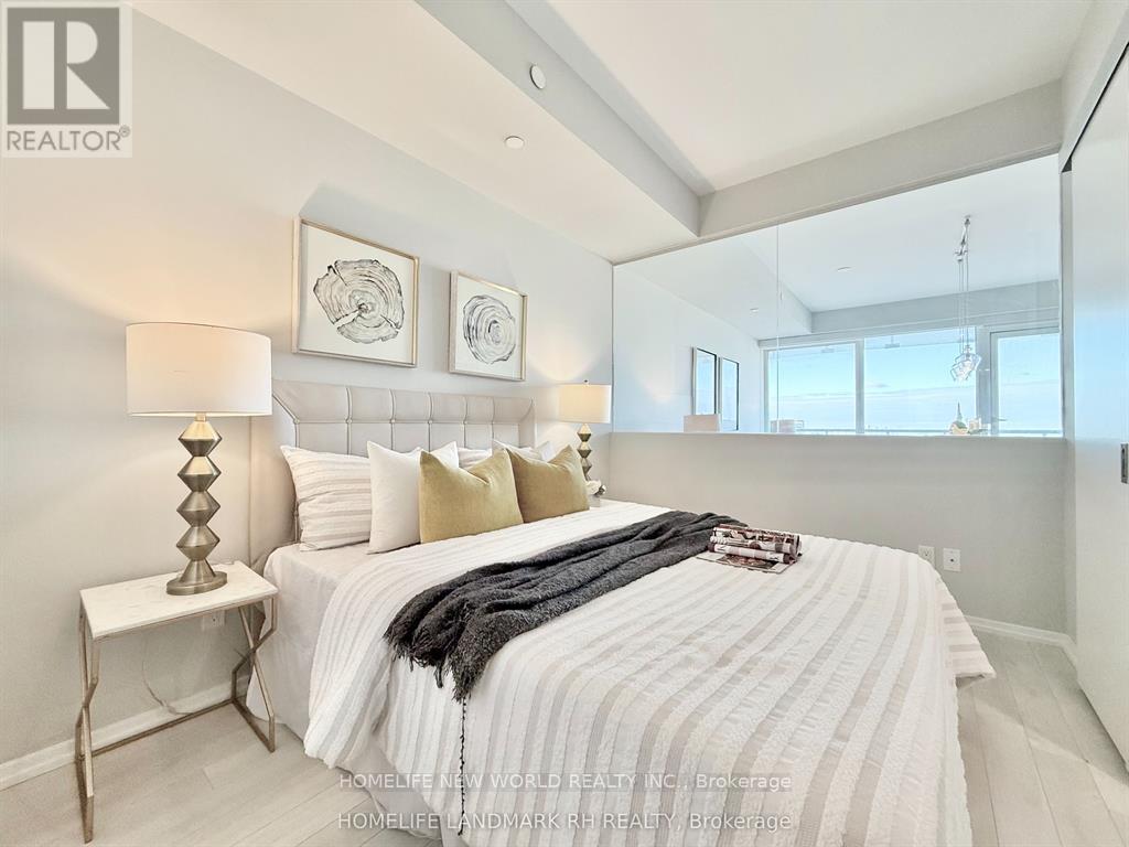 3910 - 197 Yonge Street, Toronto, Ontario  M5B 1M4 - Photo 11 - C12632730