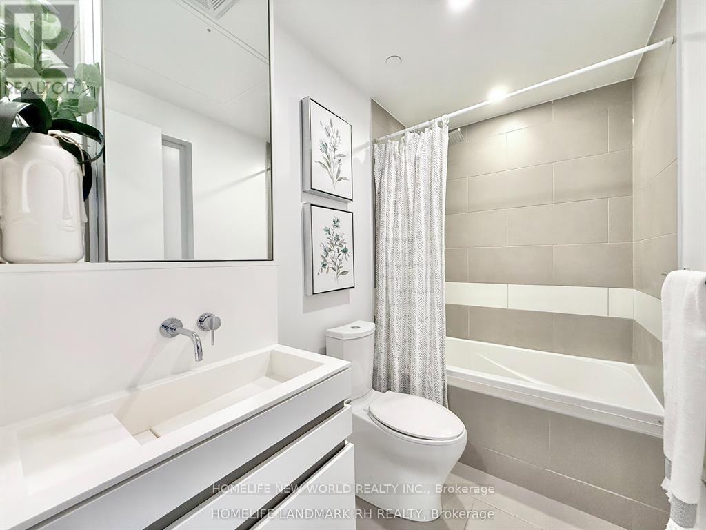 3910 - 197 Yonge Street, Toronto, Ontario  M5B 1M4 - Photo 12 - C12632730