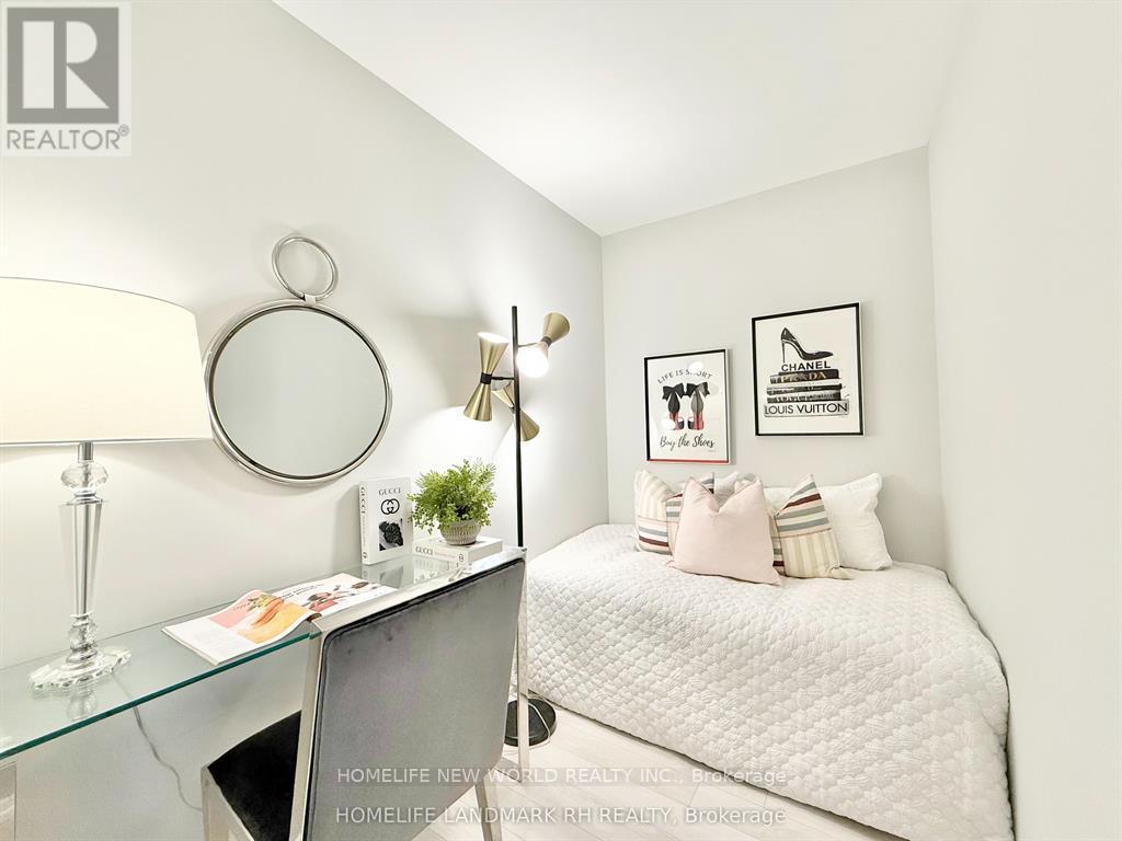 3910 - 197 Yonge Street, Toronto, Ontario  M5B 1M4 - Photo 13 - C12632730