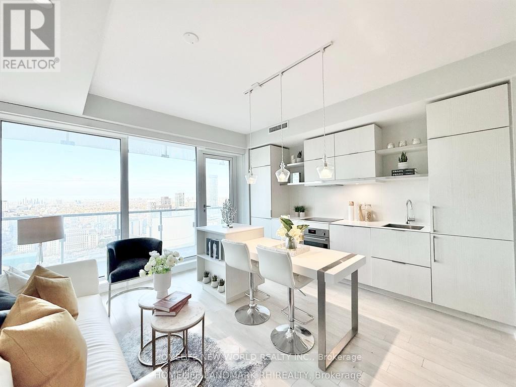 3910 - 197 Yonge Street, Toronto, Ontario  M5B 1M4 - Photo 2 - C12632730