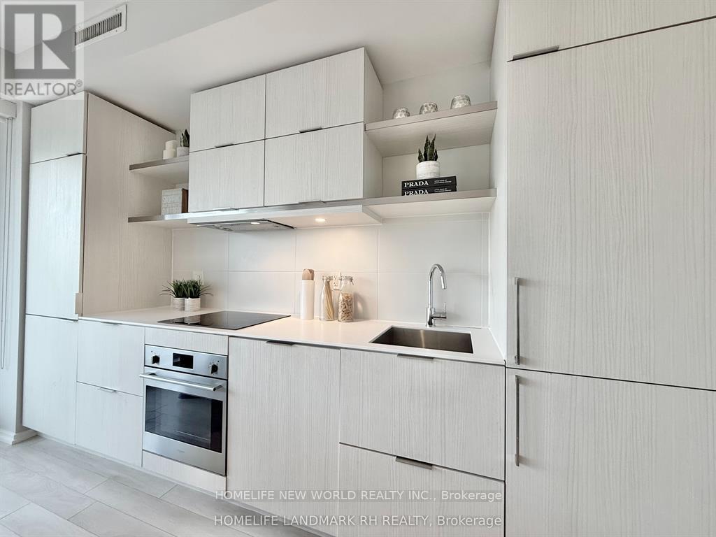 3910 - 197 Yonge Street, Toronto, Ontario  M5B 1M4 - Photo 5 - C12632730