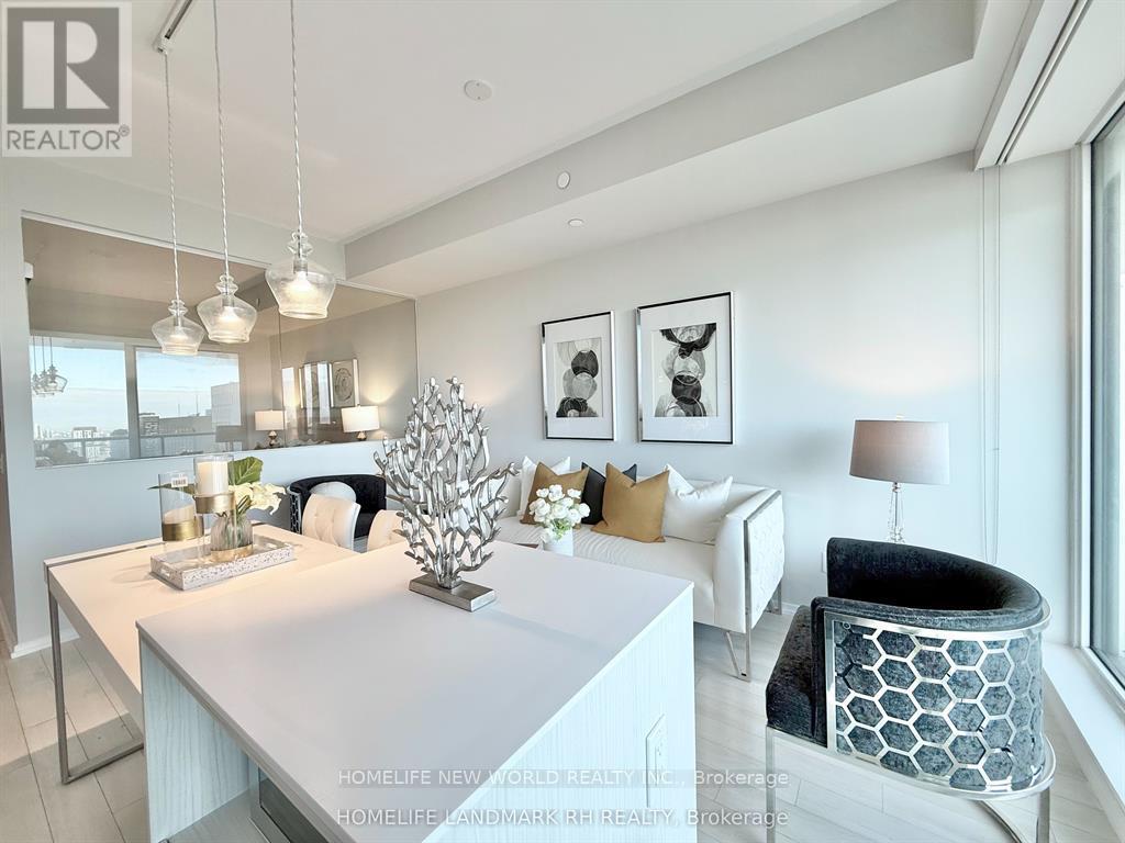 3910 - 197 Yonge Street, Toronto, Ontario  M5B 1M4 - Photo 7 - C12632730