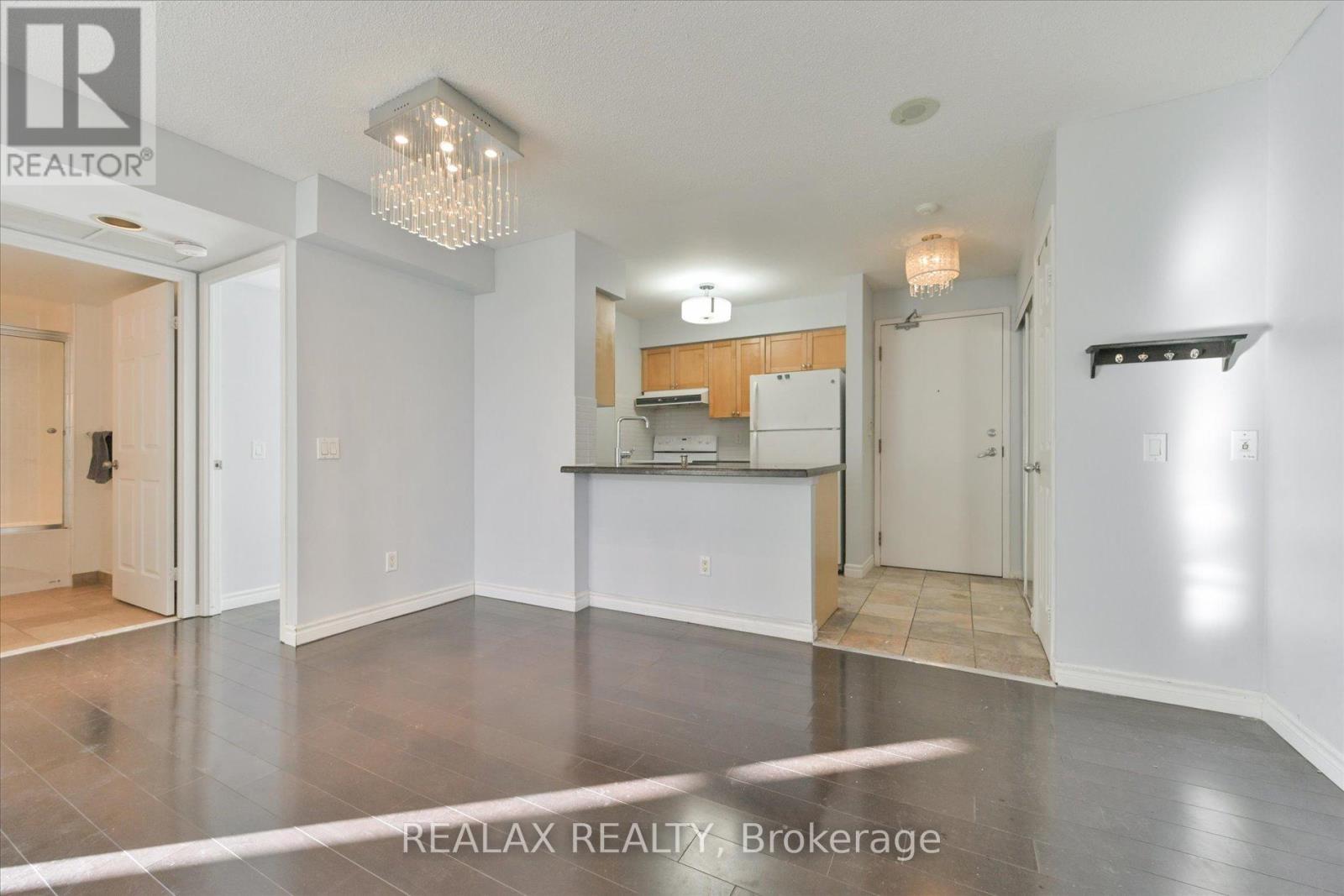 2005 - 155 Beecroft Road, Toronto, Ontario  M2N 7C6 - Photo 3 - C12632738