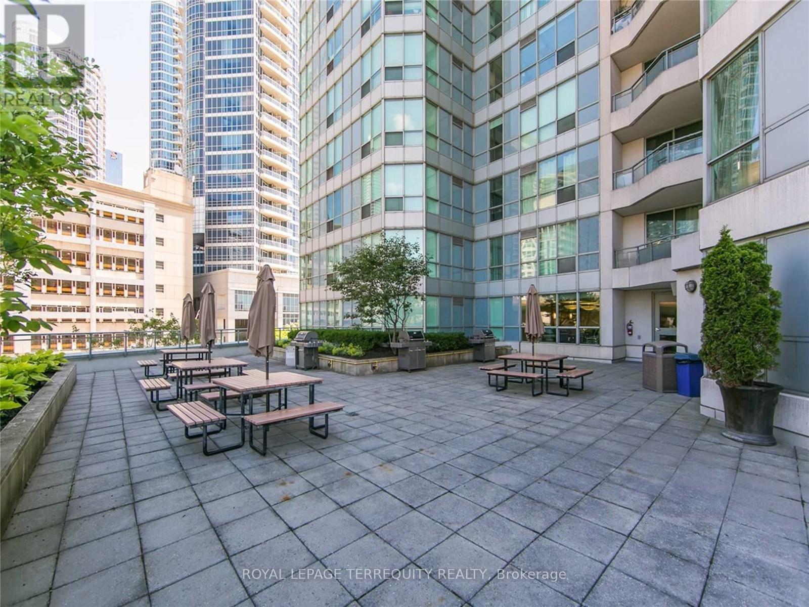 818 - 230 Queens Quay W, Toronto, Ontario  M5J 2Y7 - Photo 16 - C12632742