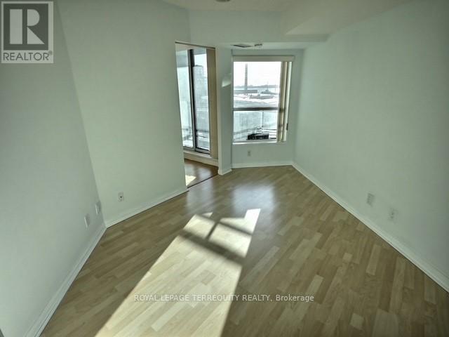 818 - 230 Queens Quay W, Toronto, Ontario  M5J 2Y7 - Photo 6 - C12632742