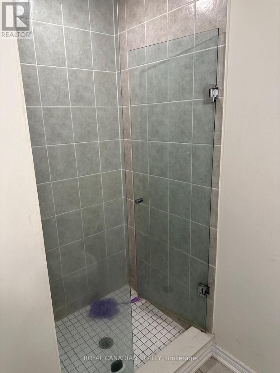 Upper - 3 Bushwood Trail, Brampton, Ontario  L7A 5J7 - Photo 16 - W12632734