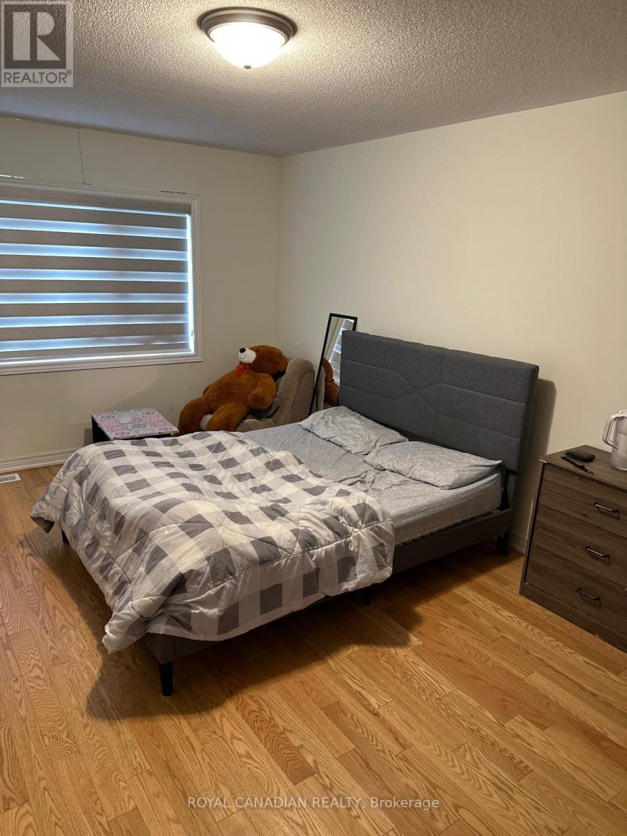 Upper - 3 Bushwood Trail, Brampton, Ontario  L7A 5J7 - Photo 18 - W12632734