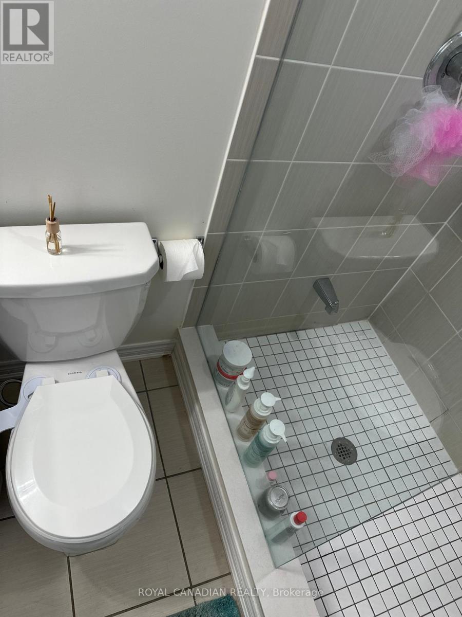 Upper - 3 Bushwood Trail, Brampton, Ontario  L7A 5J7 - Photo 22 - W12632734