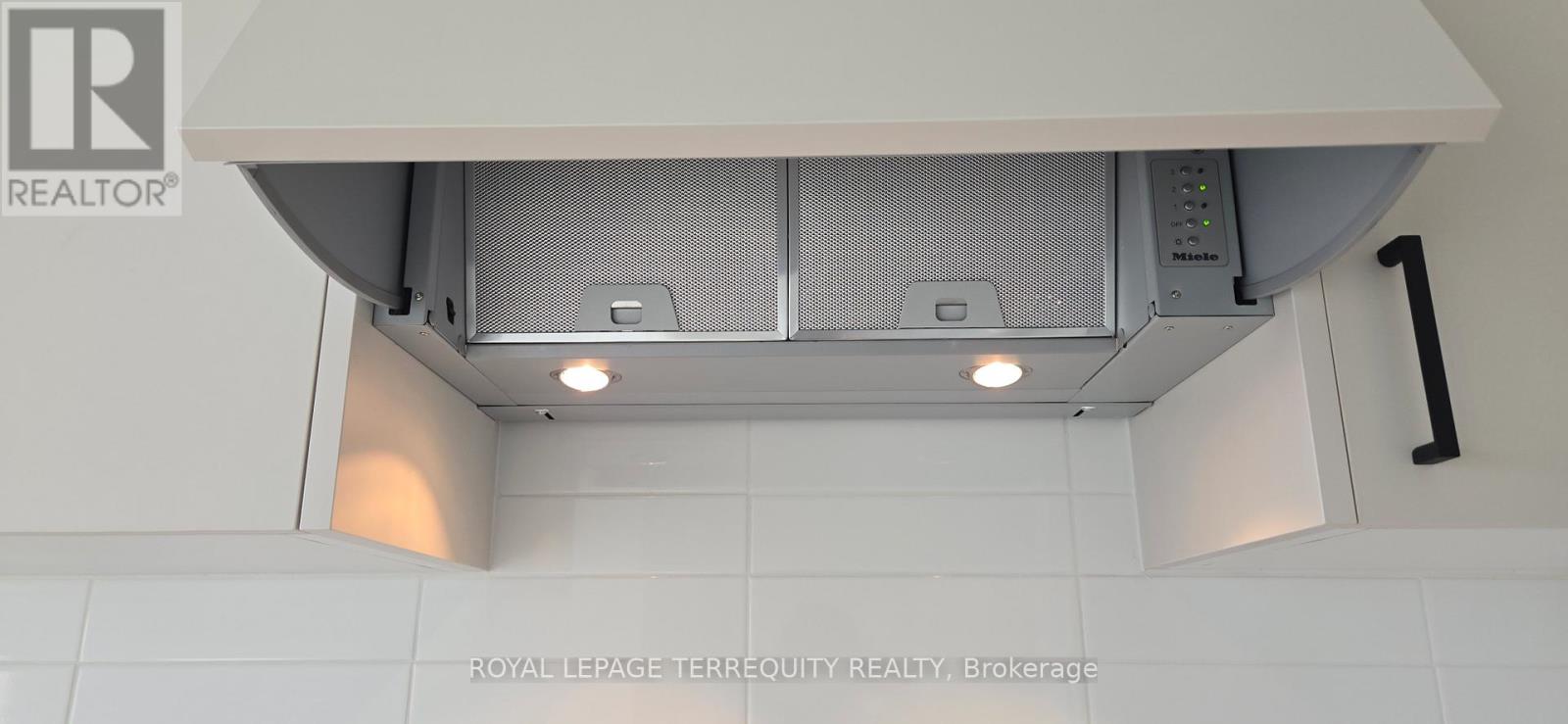 1814 - 1 Quarrington Lane, Toronto, Ontario  M3C 0S4 - Photo 14 - C12632754