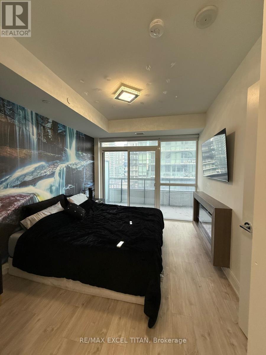 906 - 65 Annie Craig Drive, Toronto, Ontario  M8V 0C4 - Photo 18 - W12606076