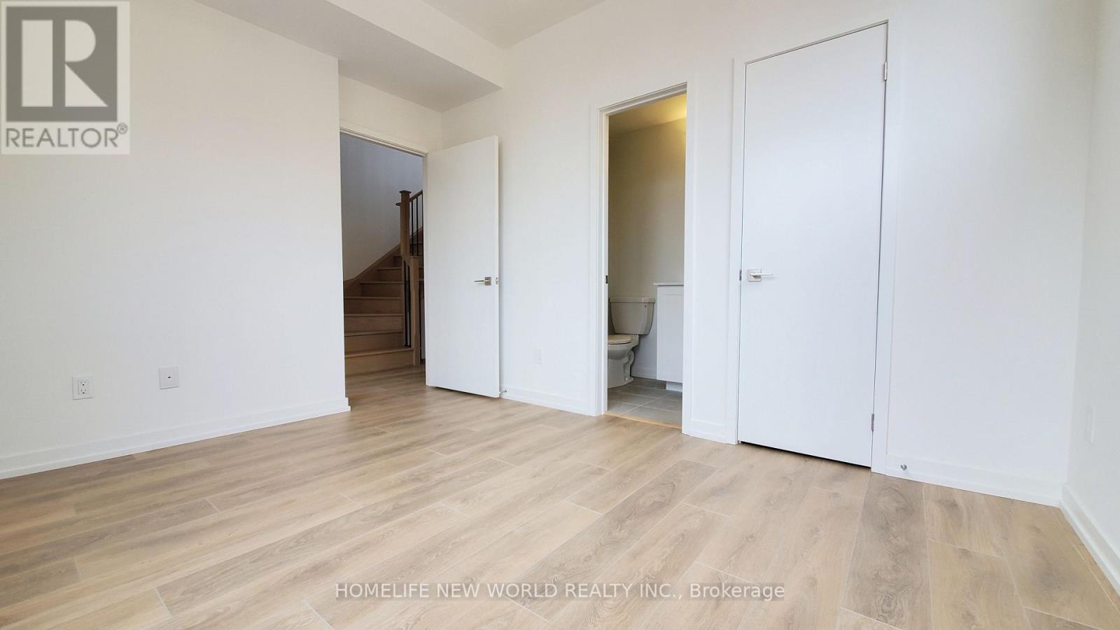 3 - 15 Lytham Green Circle, Newmarket, Ontario  L3Y 0H3 - Photo 18 - N12632752