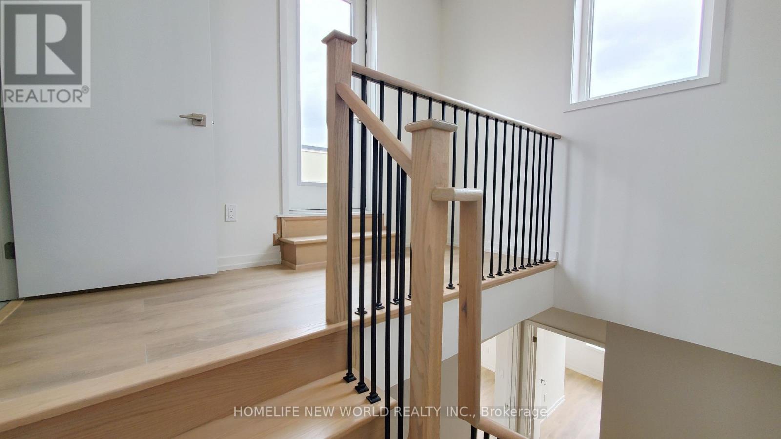 3 - 15 Lytham Green Circle, Newmarket, Ontario  L3Y 0H3 - Photo 19 - N12632752