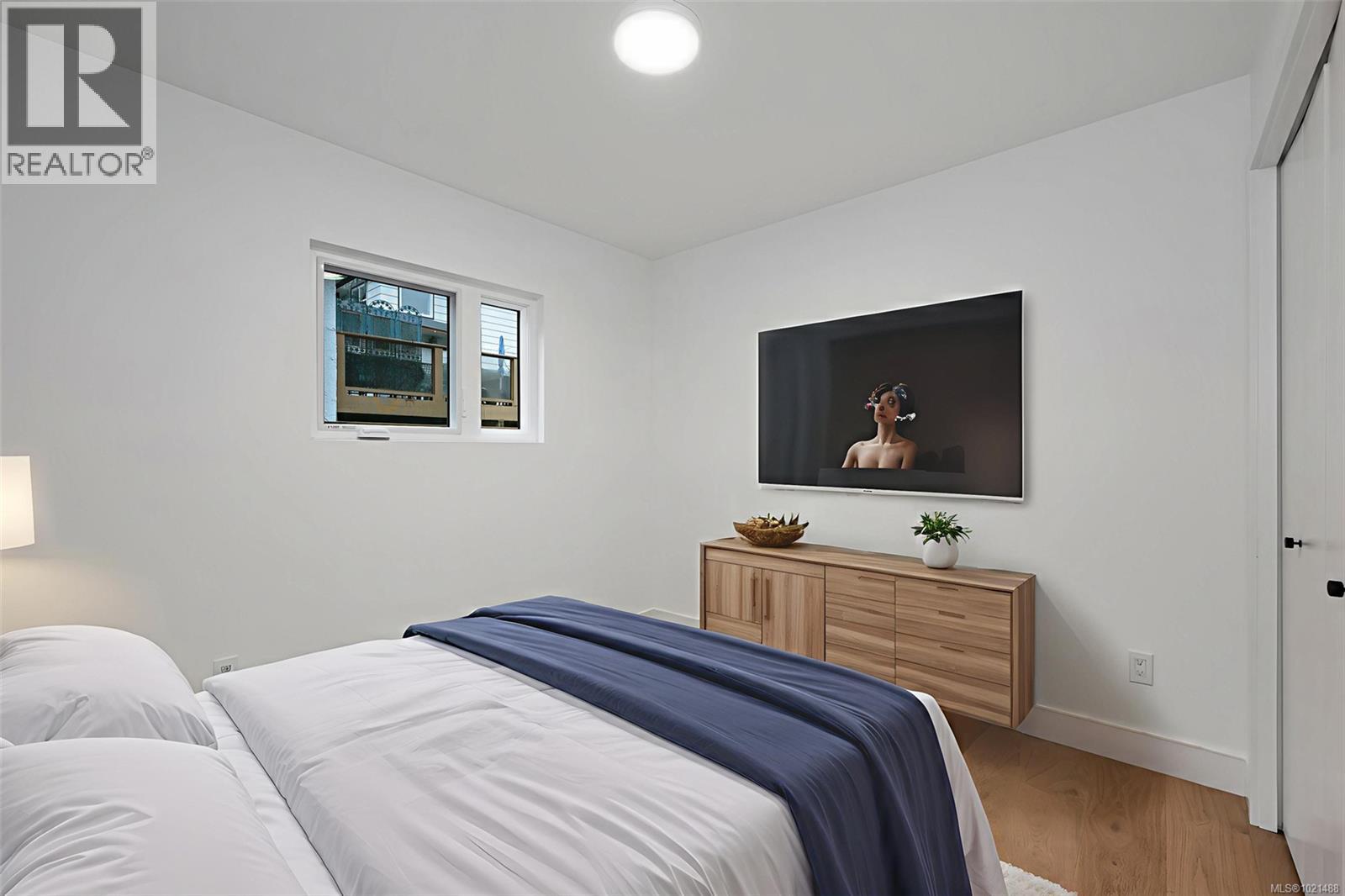 1041 Hulford St, Saanich, British Columbia  V8X 3B5 - Photo 9 - 1021488