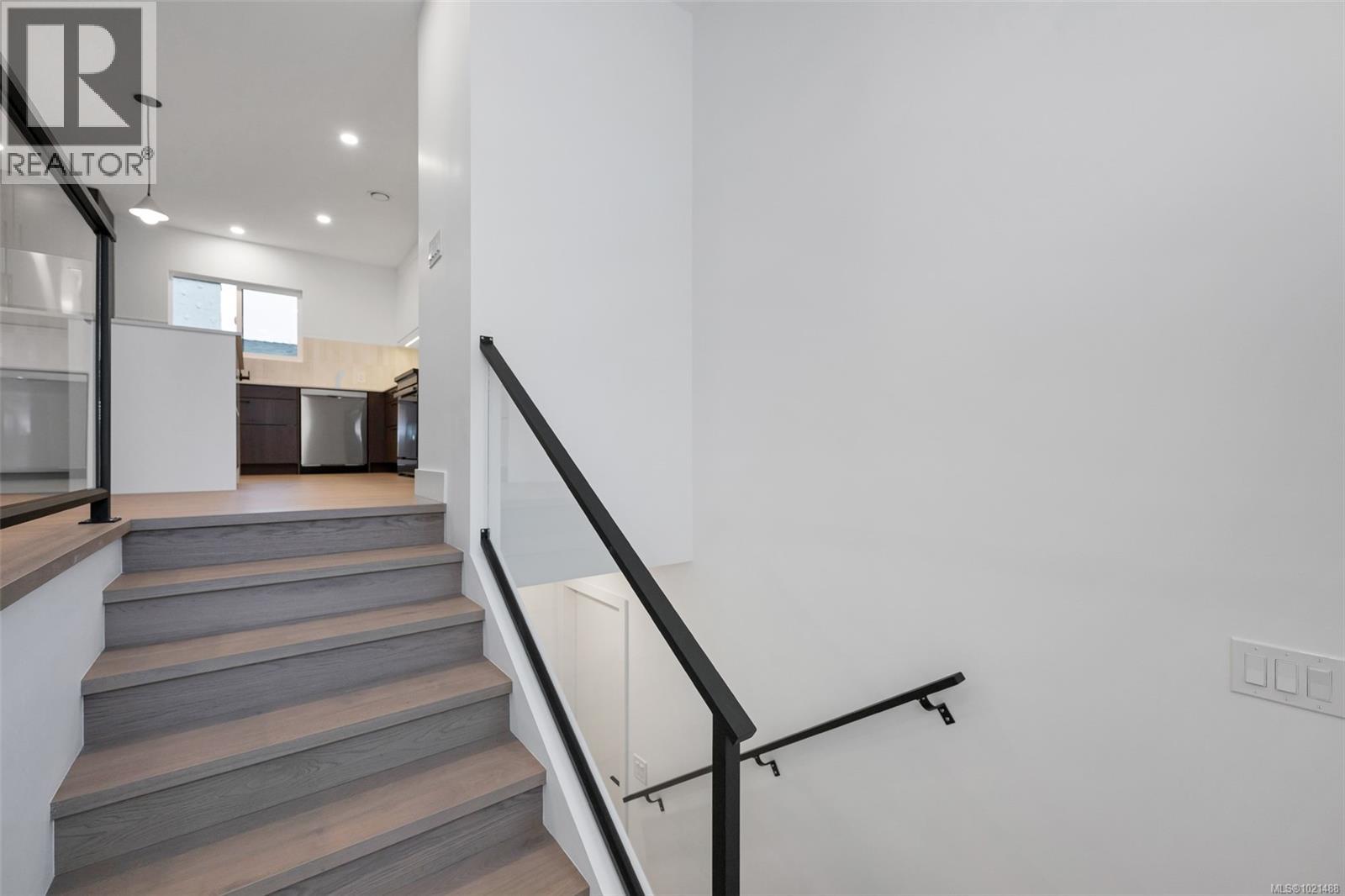 1041 Hulford St, Saanich, British Columbia  V8X 3B5 - Photo 19 - 1021488