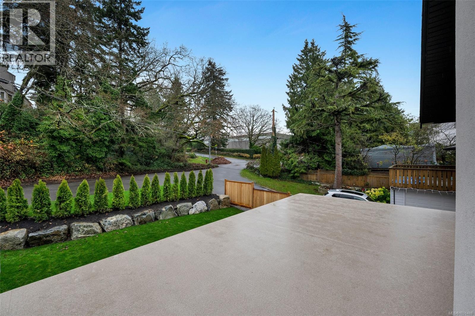 1041 Hulford St, Saanich, British Columbia  V8X 3B5 - Photo 29 - 1021488